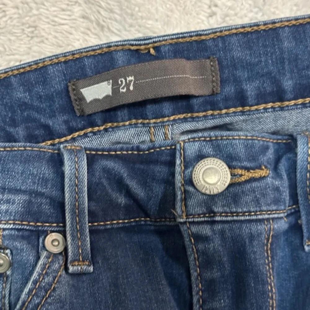 Levi's - Picture 6 of 6